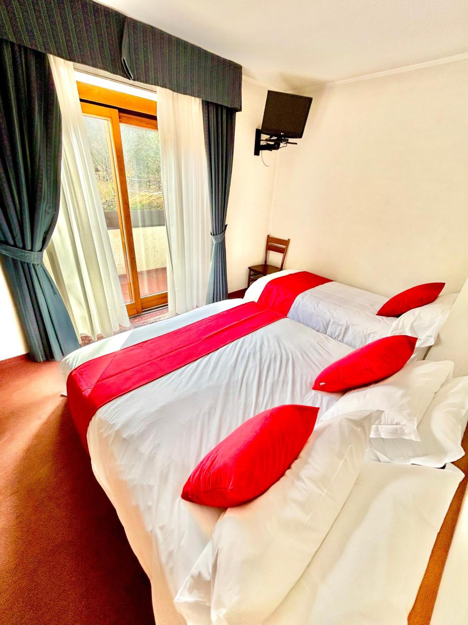 Hotel La Nigritella Bardonecchia Bagian luar foto