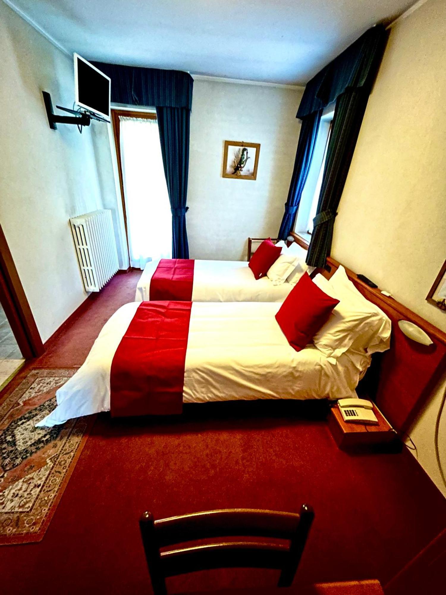 Hotel La Nigritella Bardonecchia Bagian luar foto