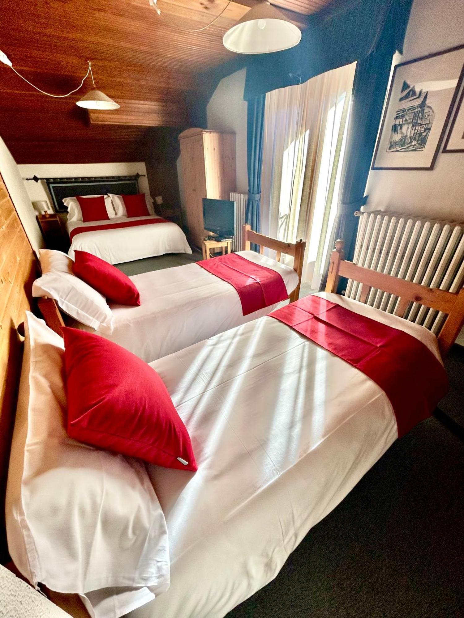 Hotel La Nigritella Bardonecchia Bagian luar foto